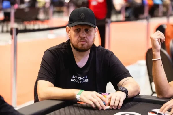 Ricardo Ragazzo поднимается на подиум Bounty Hunters HR ME на GGPoker