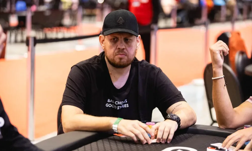 Ricardo Ragazzo поднимается на подиум Bounty Hunters HR ME на GGPoker