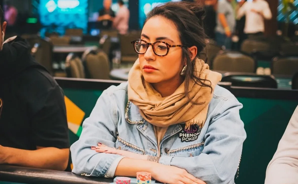 Карла Реджинато выигрывает на PokerStars с титулом Mini Bounty Builder HR