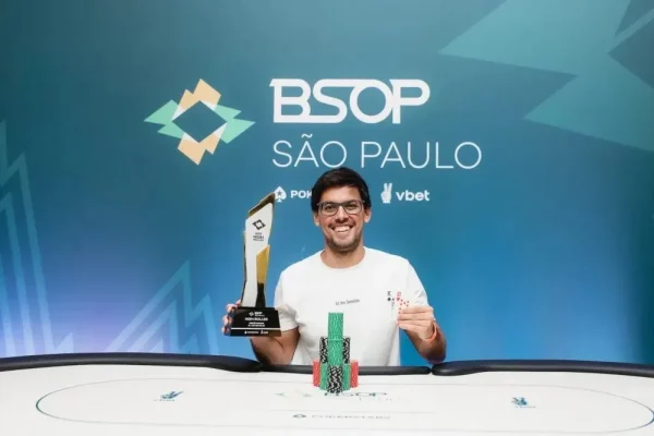 Vinícius Navarro выигрывает 1-Day High Roller BSOP SP после разворота в хедс-апе