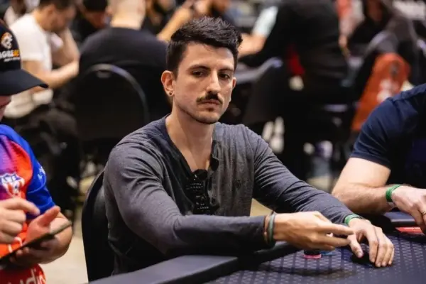 William Barbosa выиграл Mini Bounty Builder HR в среду на PokerStars