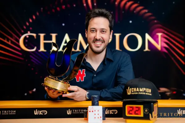 Adrian Mateos — чемпион Triton Invitational и получает более 6 миллионов долларов США