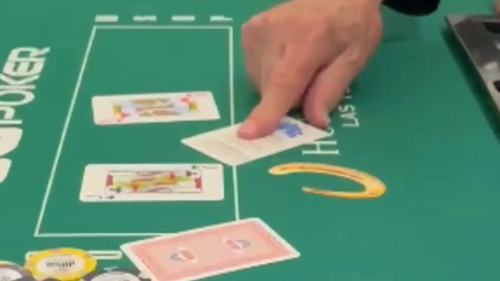 Странная ситуация в первый же день WSOP с инструкцией на ‘флопе’