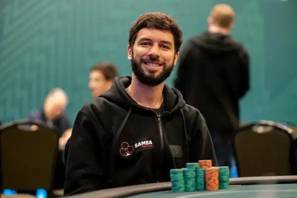 Бернардо Соарес и “vamoosss” получают отличные награды на OSS ACR