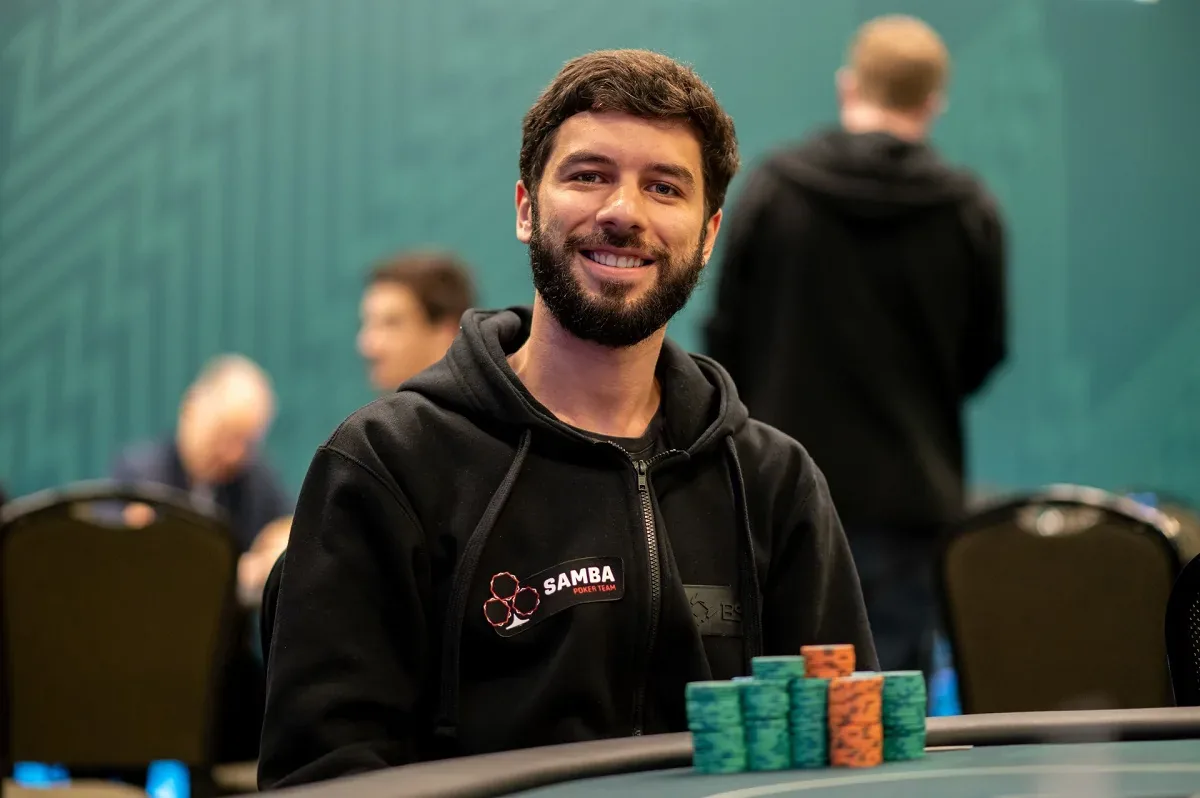 Бернардо Соарес и “vamoosss” получают отличные награды на OSS ACR