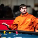 Martin Kabrhel не понимает, что проиграл банк, и празднует ход на WSOP