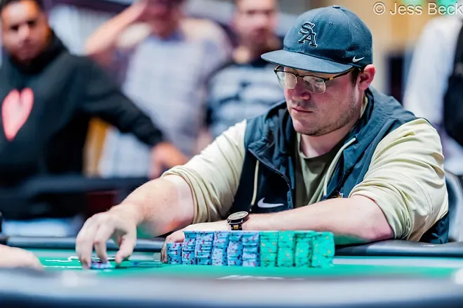 Стерлинг Лопес возвращается в финальный стол T.O.R.S.E. на WSOP и выигрывает браслет