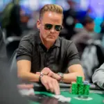 Лори Сааскилахти за финальным столом Главного События WSOP — это лучший результат Финляндии на турнире