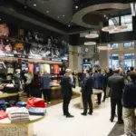 WSOP открывает постоянный магазин на Лас-Вегас Стрип и отмечает наследие покера