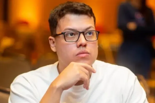 Карлос Флери заработал 134 тыс. долларов с титулом в воскресенье на GGPoker; смотрите
