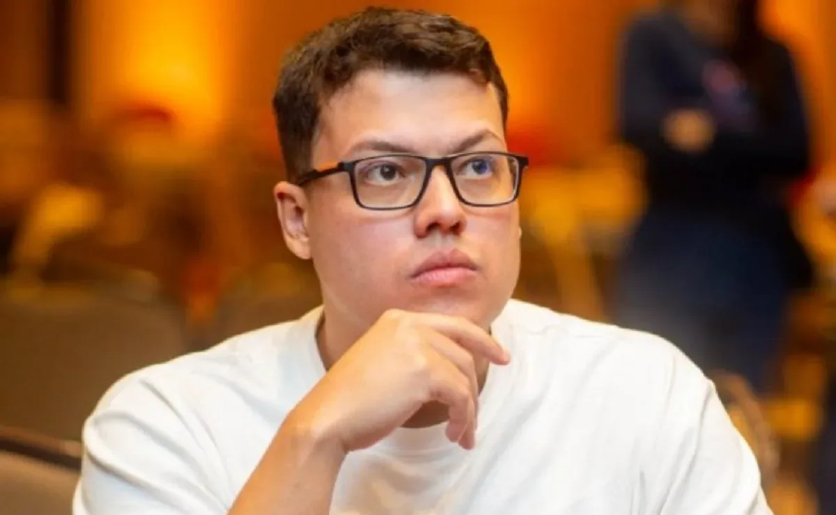 Карлос Флери заработал 134 тыс. долларов с титулом в воскресенье на GGPoker; смотрите