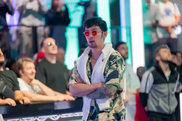 Han Feng демонстрирует силу реакции и выходит в финальный стол Главного события WSOP