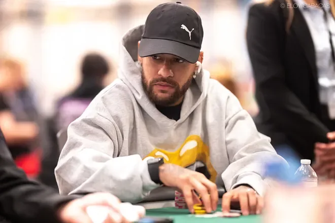 Неймар участвует в BSOP Invitational и веселится, вытягивая ценные фишки