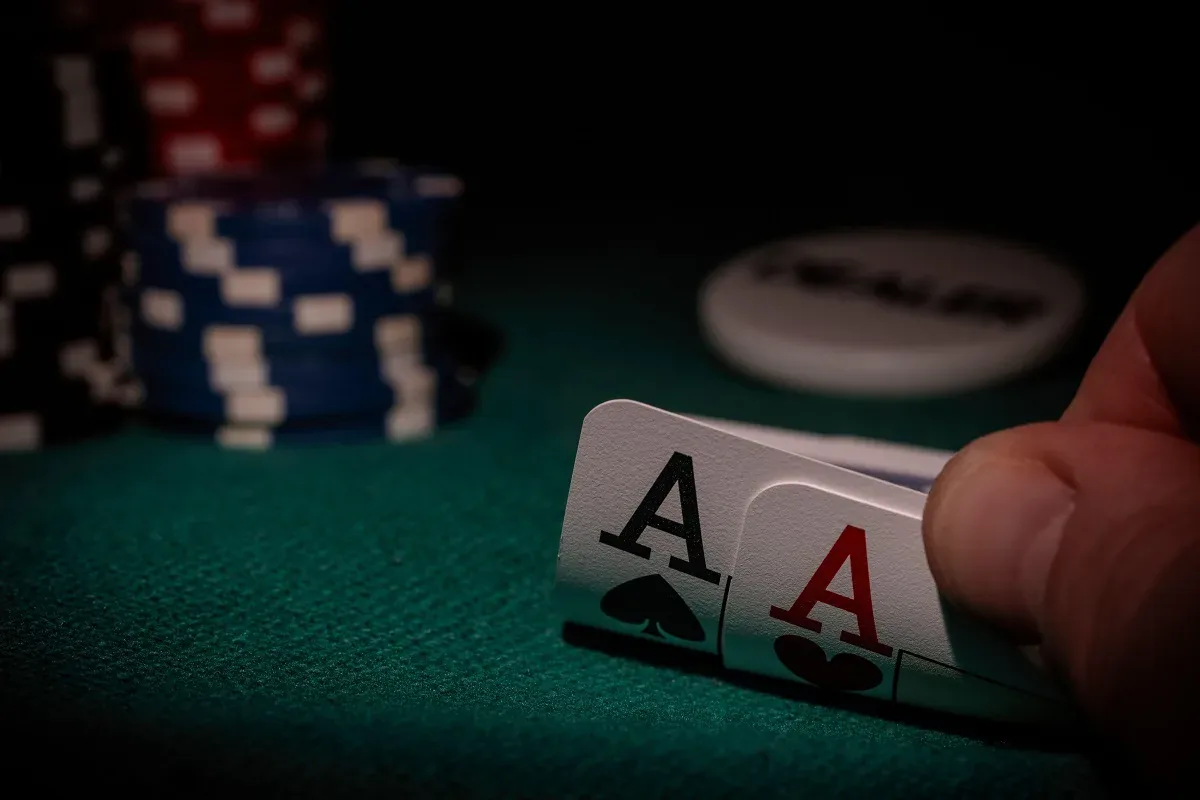 Миссклик против AA заканчивается безумным бэд-битом в последний день WSOP