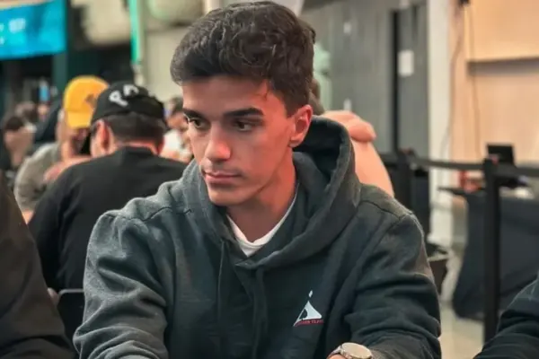 Daniel Araújo завоевал титул Thursday Throwdown HR на GGPoker