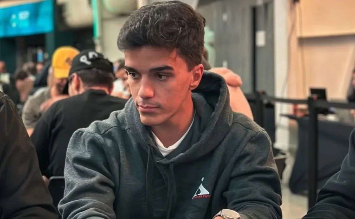 Daniel Araújo завоевал титул Thursday Throwdown HR на GGPoker