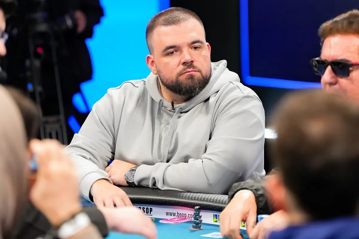 Pedro Padilha лидирует в классификации 2-Day High Roller на BSOP Winter