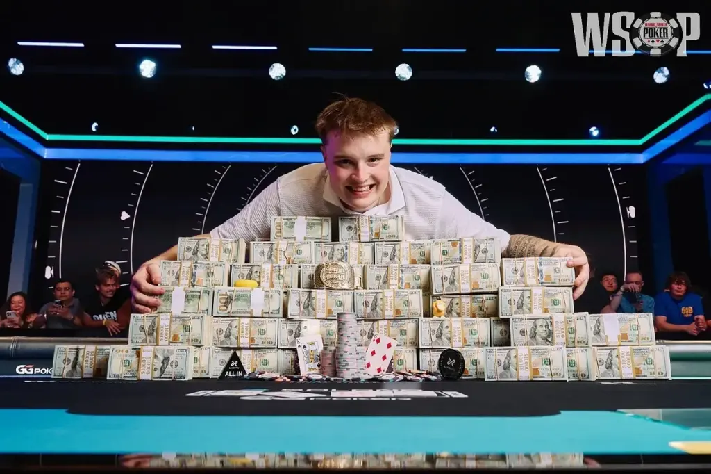 Lucas Jumalon — чемпион Main Event WSOP с безупречным финальным столом