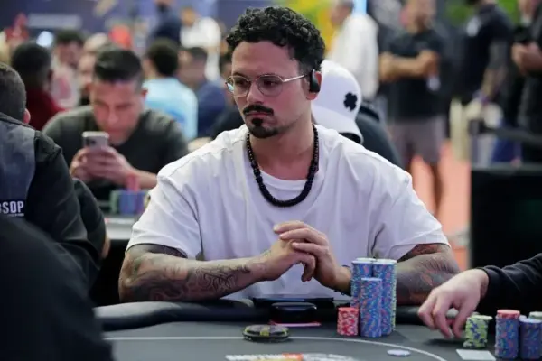Gerson Braga лидирует среди бразильцев на WCOOP Boot Camp от PokerStars