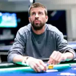 Жерар Пике падает в пузырь Super High Roller Warm Up на EPT Барселона
