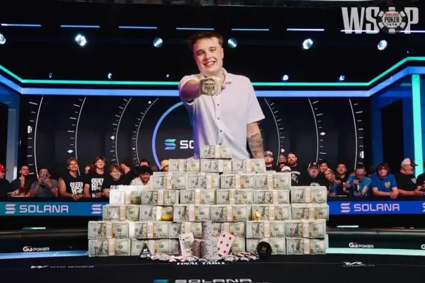 Lucas Jumalon — чемпион Main Event WSOP с безупречным финальным столом