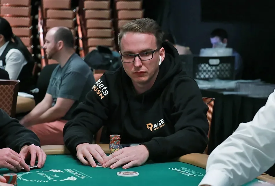 Benjamin Rolle побеждает в Millionaire Maker на WSOP Online и выигрывает второй браслет