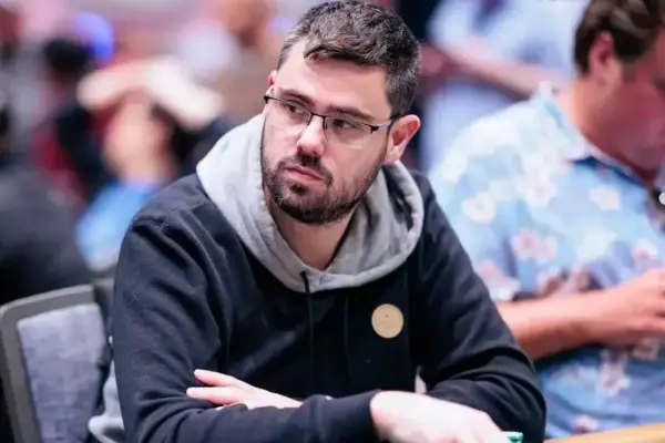 Vinícius Escossi достигает шести цифр в FT События 21 WSOP Online