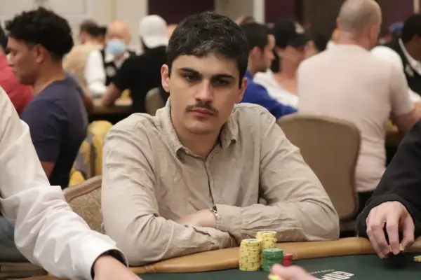 Фелипе Бараки выходит в финальный стол Главного события WSOP Super Circuit Канада