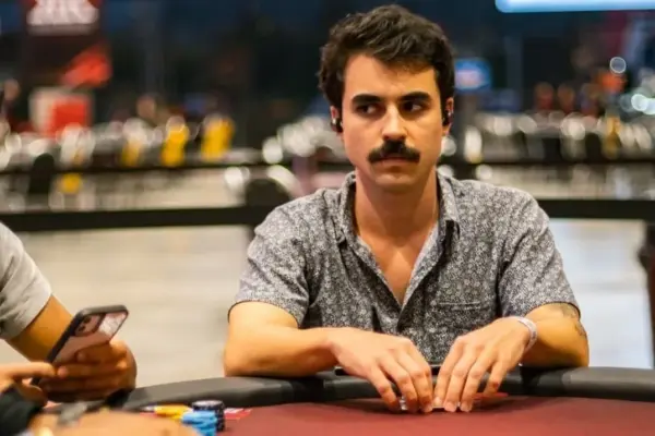 Gustavo Biguethi лидирует среди бразильцев в параллельных турнирах WSOP Online