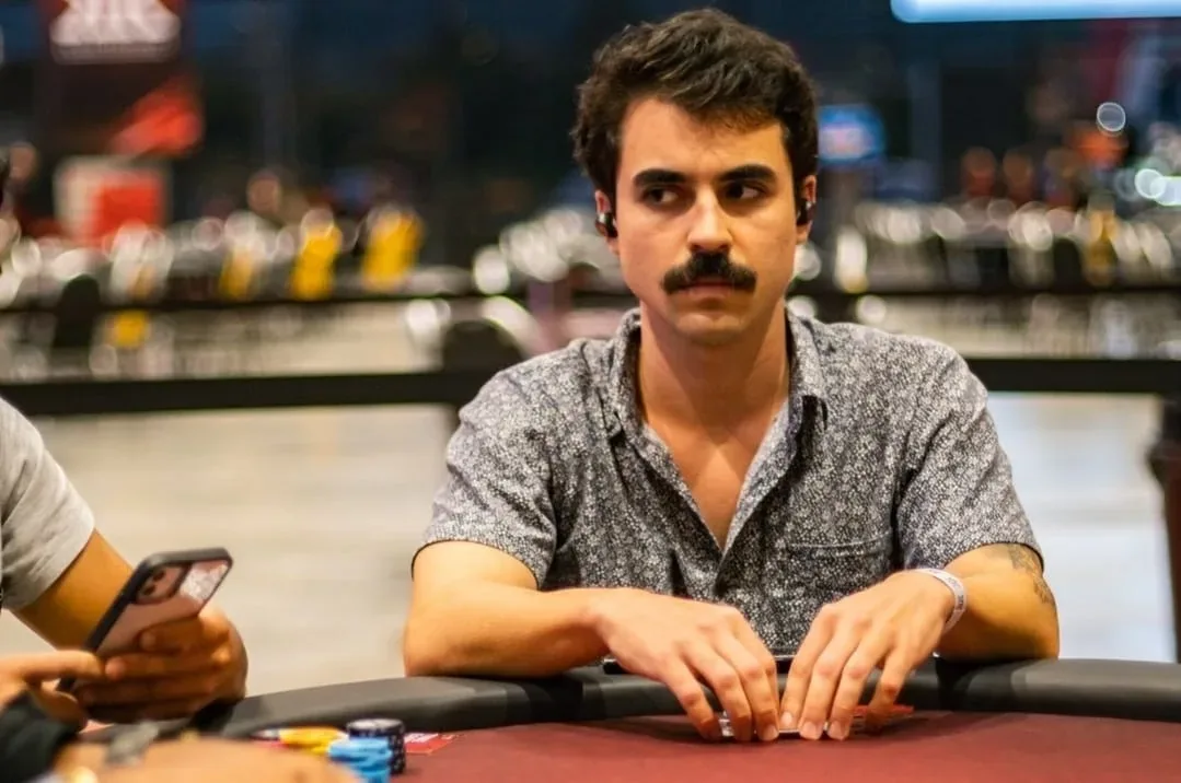 Gustavo Biguethi лидирует среди бразильцев в параллельных турнирах WSOP Online